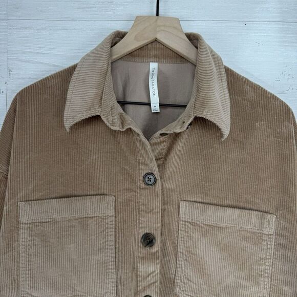 Aritzia Babaton Graydon Corduroy Shirt M Button Up Cropped Camel Tan Long Sleeve - Picture 3 of 16